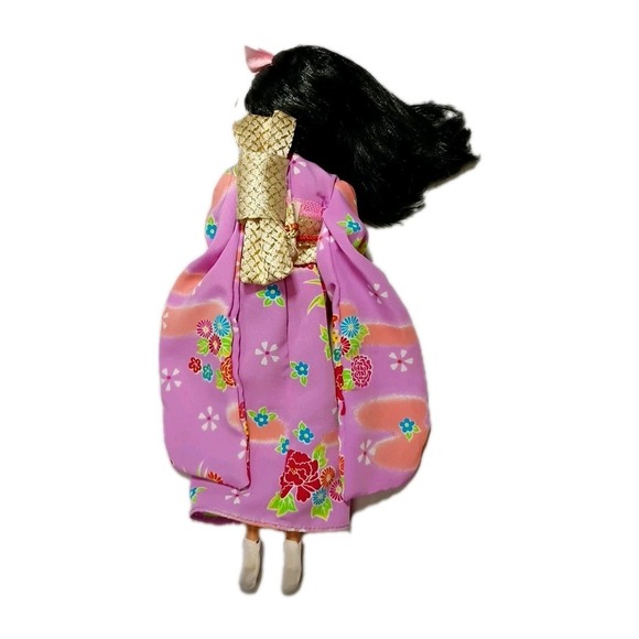 Vintage 1995 Mattel Japanese Barbie DOLLS OF THE WORLD Collection #14163 - Picture 4 of 8